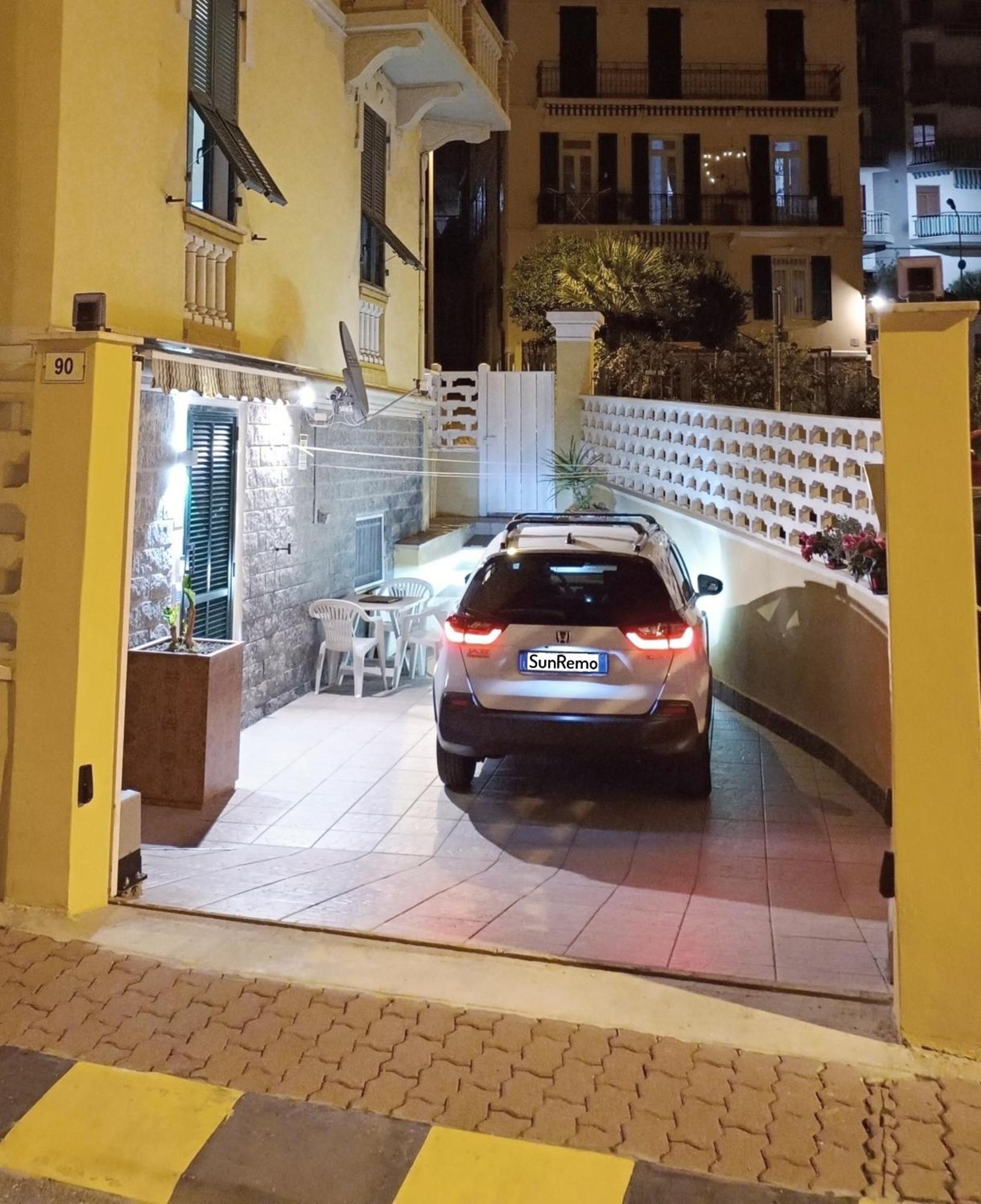 Casa Stefi Sunremo - Parcheggio Privato, 500 Mt Dalla Spiaggia Sanremo Esterno foto